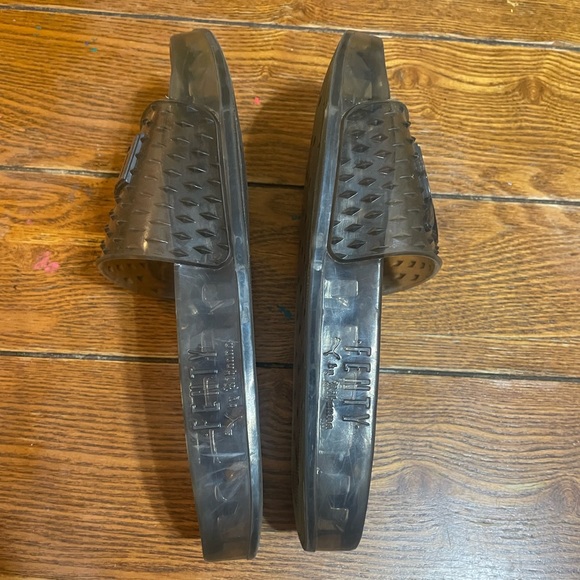 Fenty by Rihanna Jelly Slides - Picture 4 of 8